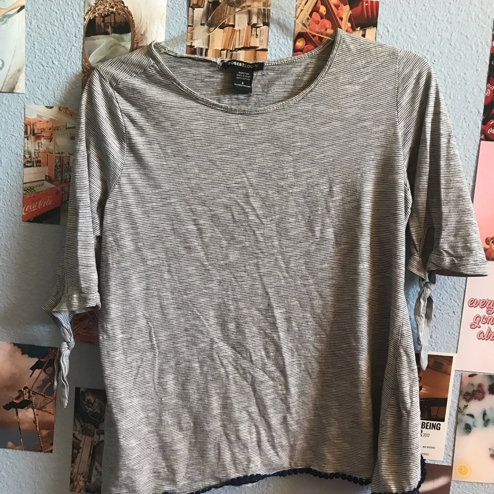striped shirt